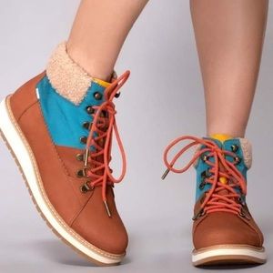 TOMS Mesa Waterproof booties (brown)